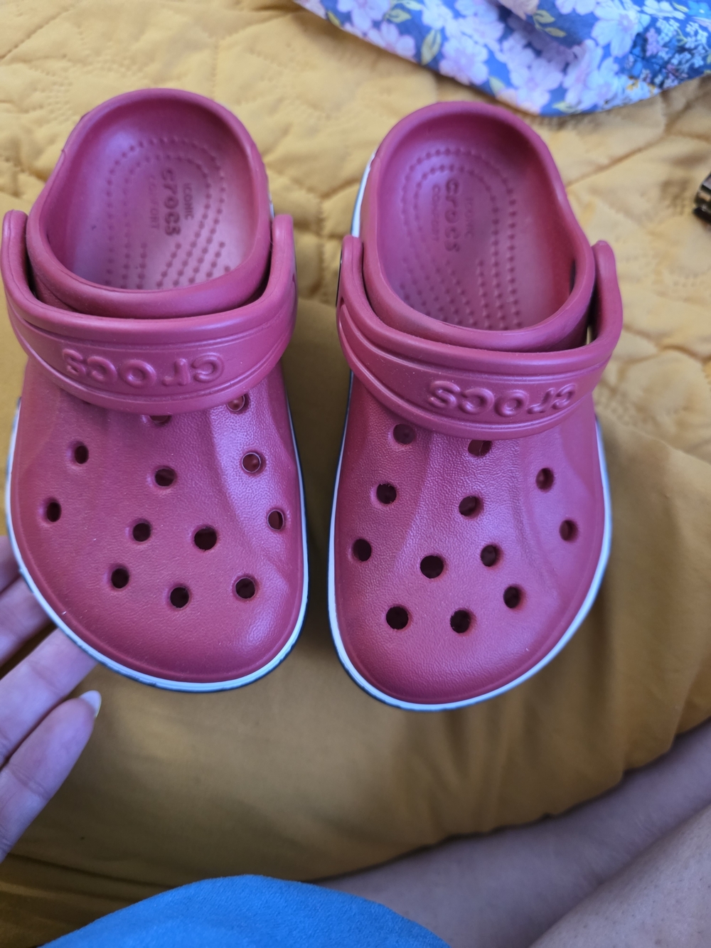 Crocs Kids' Classic Clog in Pink - Picture 2 of 6